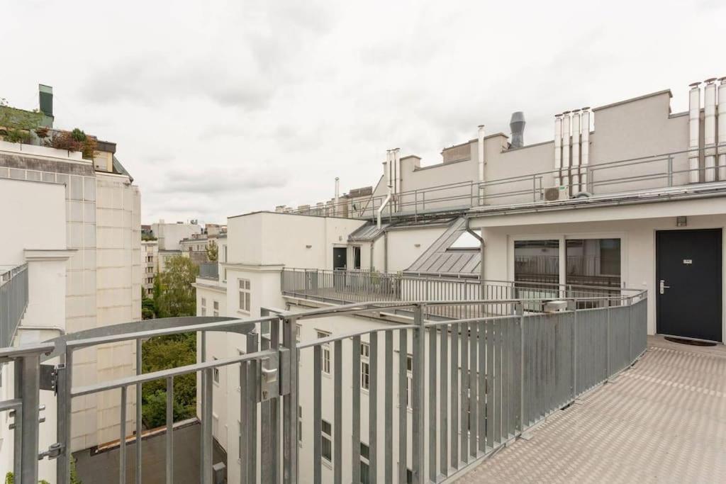 Amazing Terrace, Close To Viennas Biggest Shopping Street Apartment Exterior photo